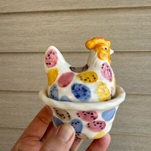 Emma Bridgewater Hen on a Nest- hand painted